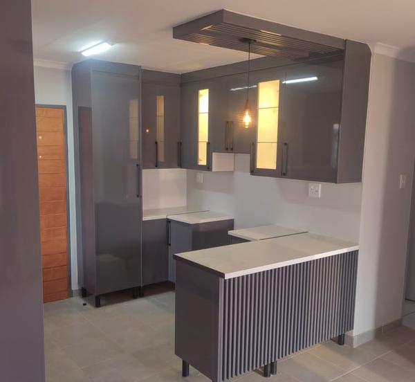 Fitted kitchen by Harry Boards Sales, project 5