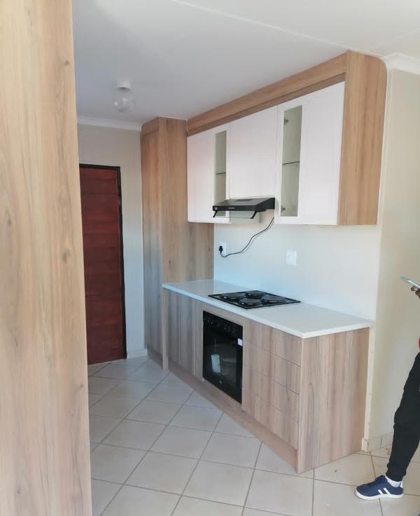 Fitted kitchen by Harry Boards Sales, project 8