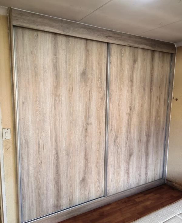 Built-in wardrobe by Harry Boards Sales, project 9